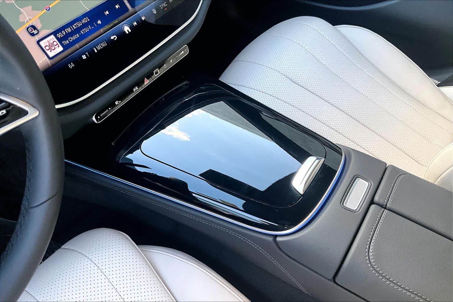 Used 2025 Mercedes-Benz E 350 Sedan image 15