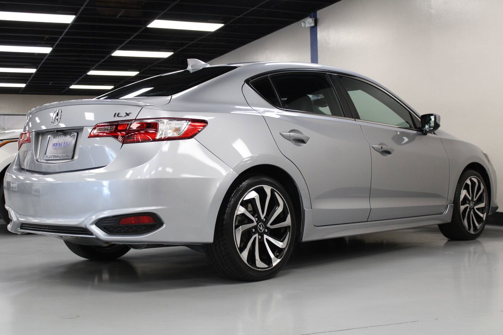 Used 2017 Acura ILX w/ Technology Plus & A-SPEC image 10