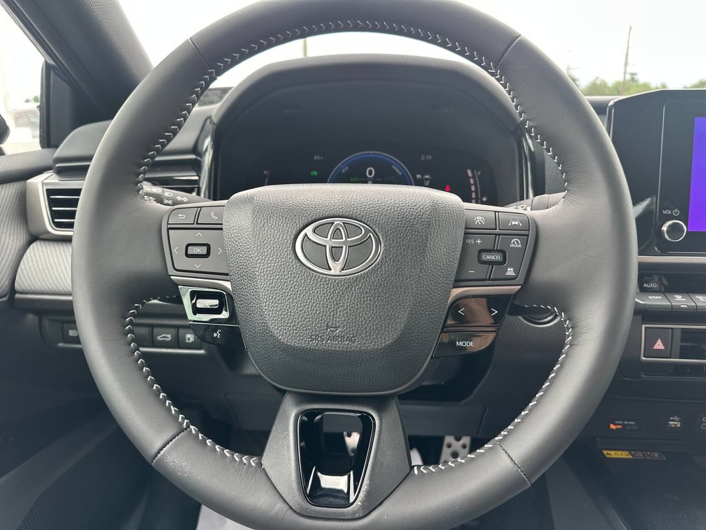 Used 2026 Toyota Camry SE FWD image 20
