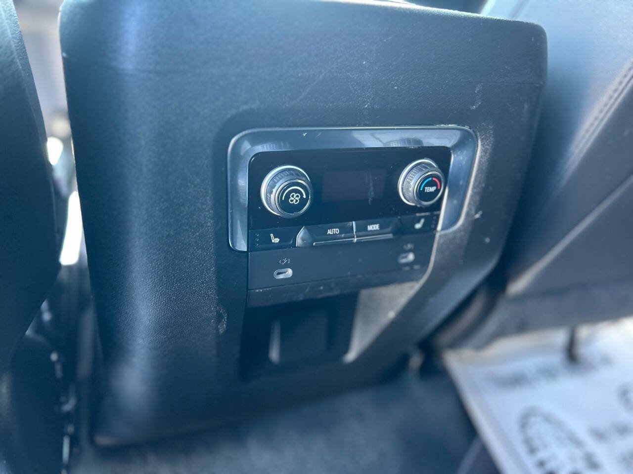 Used 2021 Chevrolet Tahoe LT w/ LT Signature Package image 19