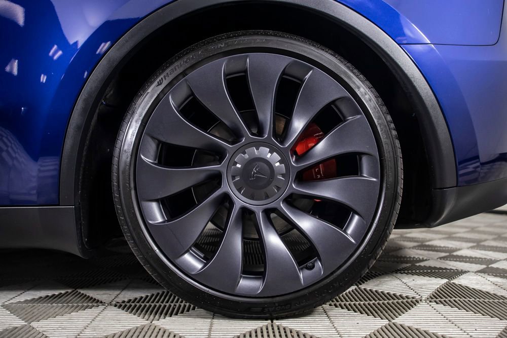 Used 2025 Tesla Model Y Performance image 20