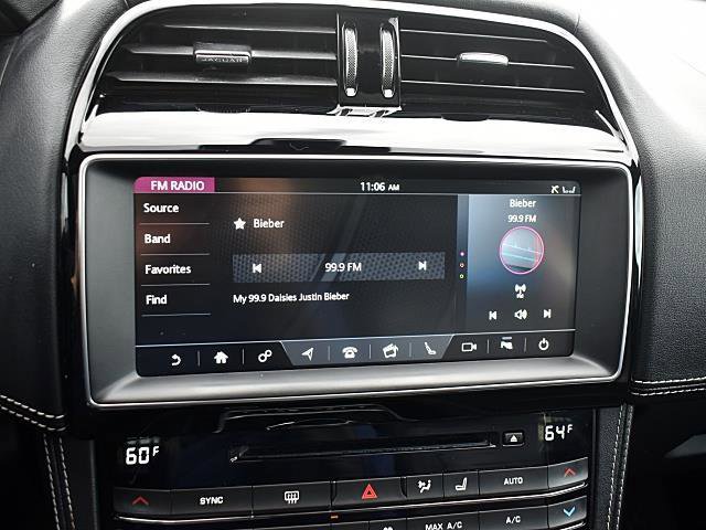 Used 2017 Jaguar F-PACE R-Sport image 18