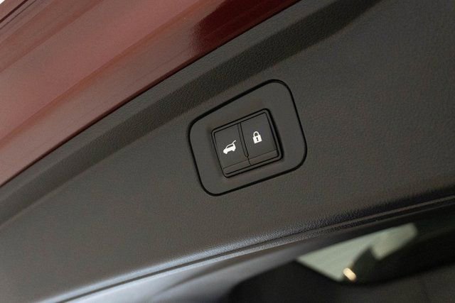 Used 2025 Nissan Armada Platinum image 19