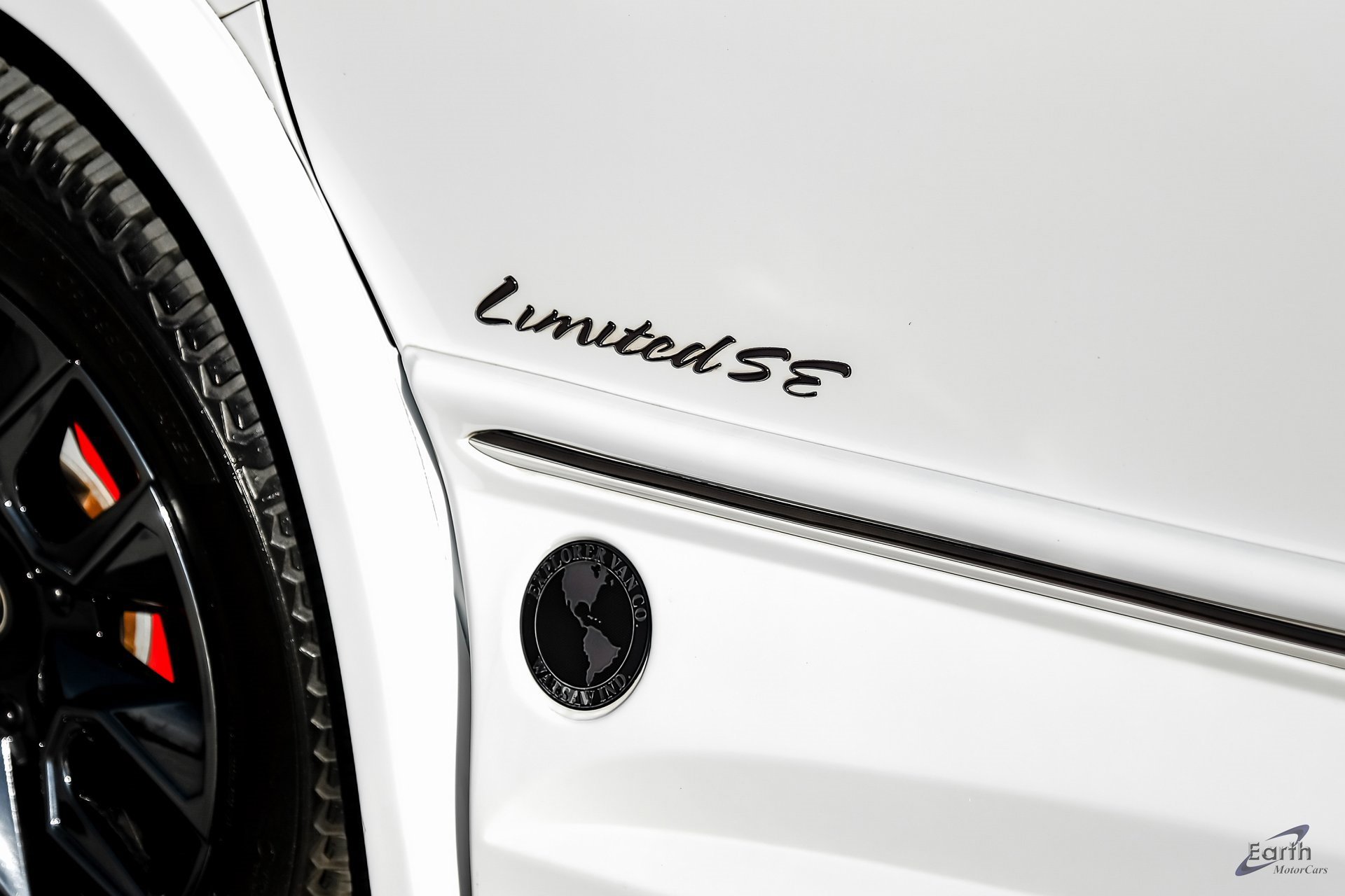 Used 2023 Chevrolet Express 2500 image 28