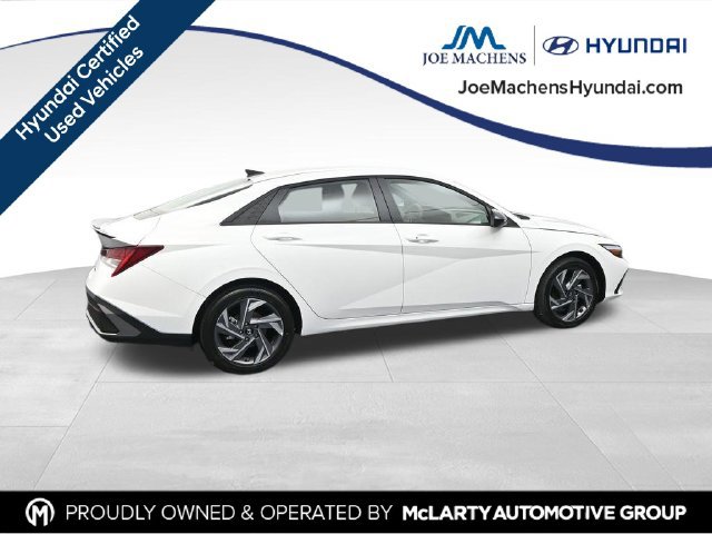 Certified 2025 Hyundai Elantra SEL FWD image 2