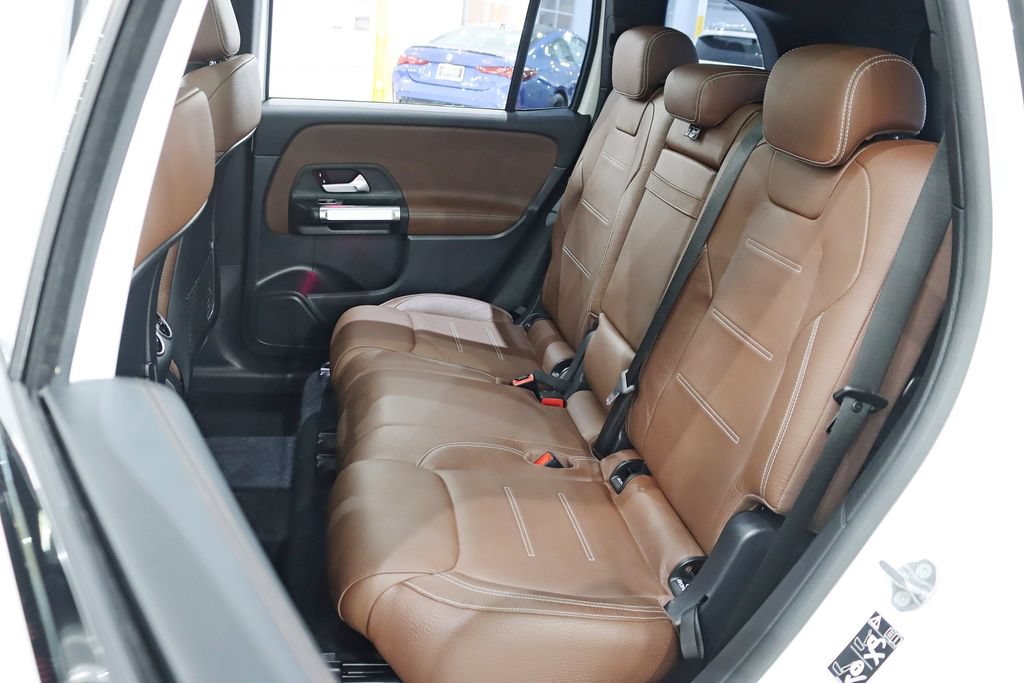 Used 2022 Mercedes-Benz GLB 35 AMG 4MATIC image 27