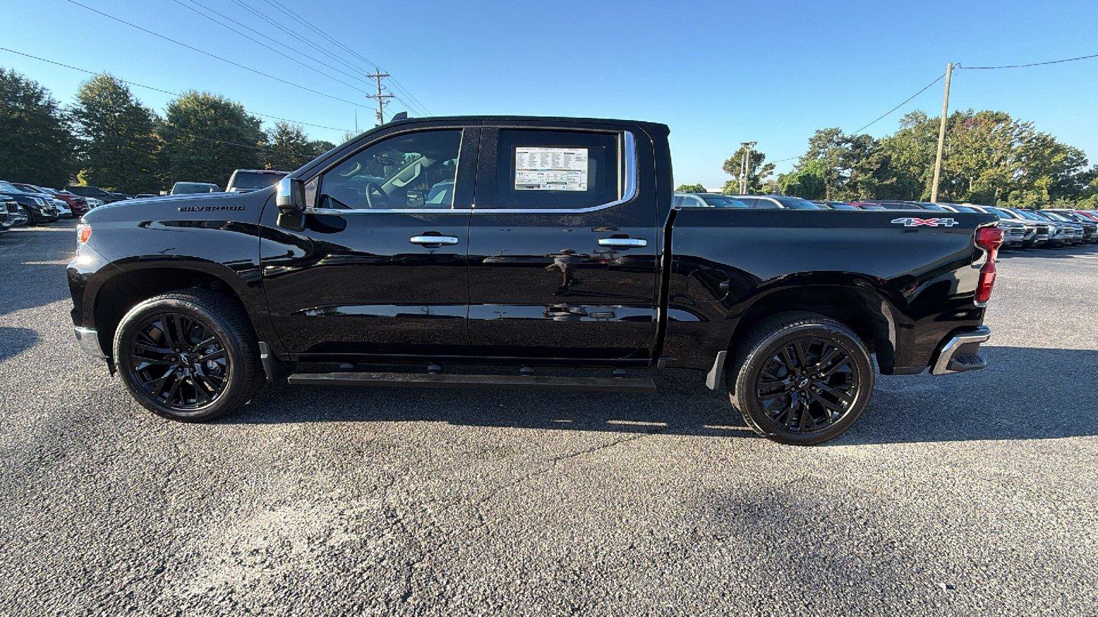 New 2026 Chevrolet Silverado 1500 LTZ w/ LTZ Premium Package AWD/4WD image 12
