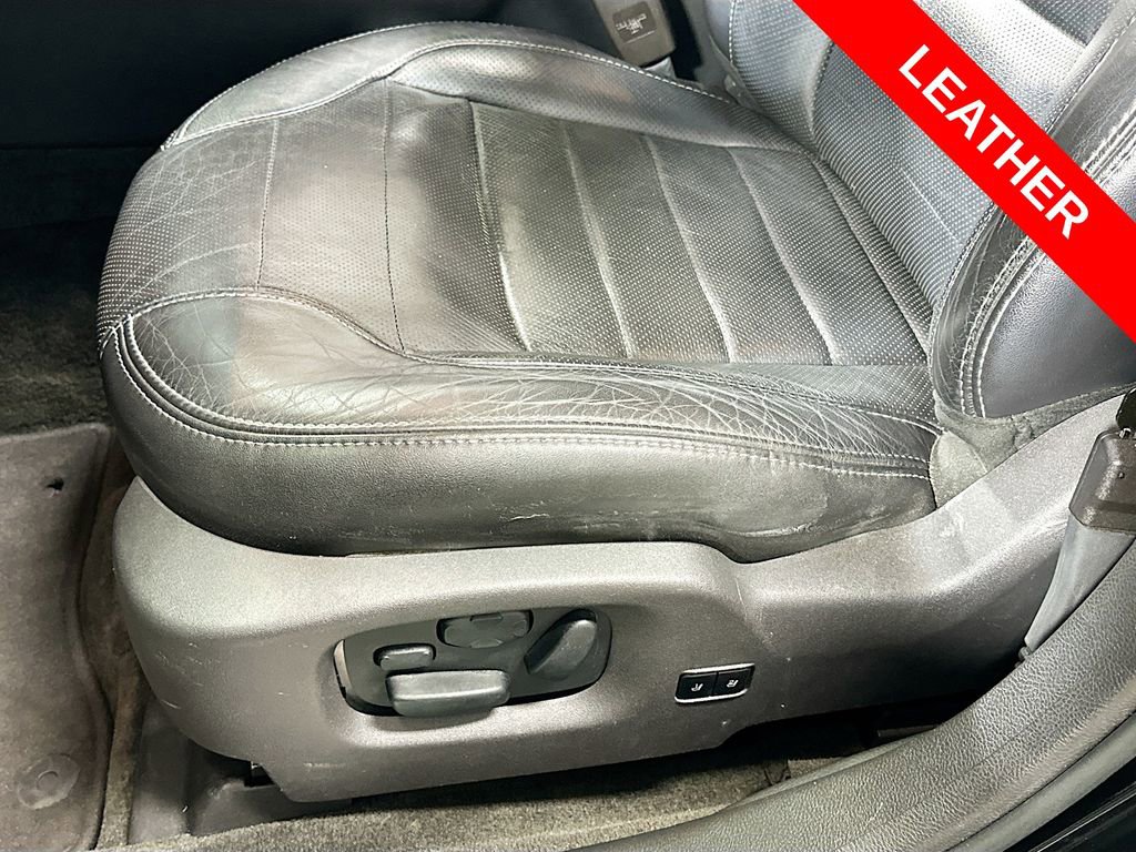 Used 2013 Ford Taurus SHO image 21