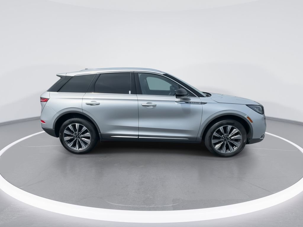 Used 2020 Lincoln Corsair Reserve w/ Elements Package FWD image 9