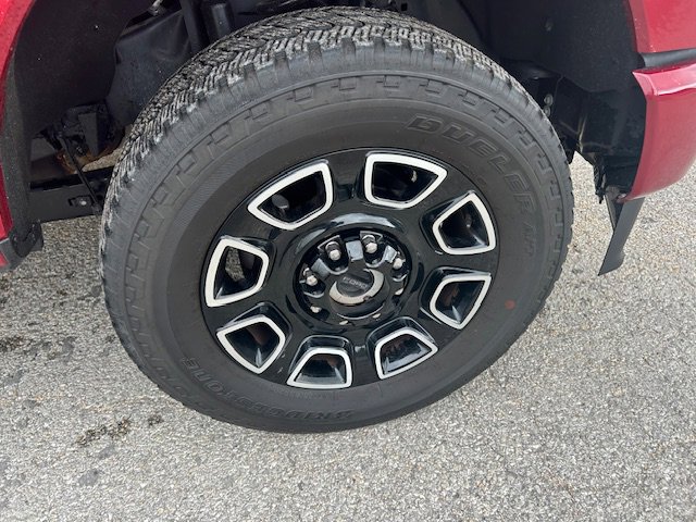 Used 2025 Ford F250 Platinum image 9