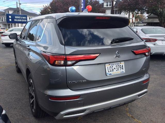 Used 2023 Mitsubishi Outlander SE image 15