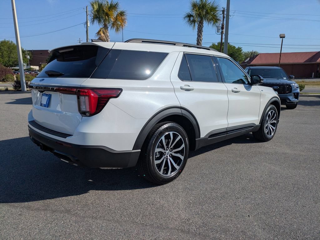 New 2026 Ford Explorer ST-Line w/ Premium Package RWD image 4