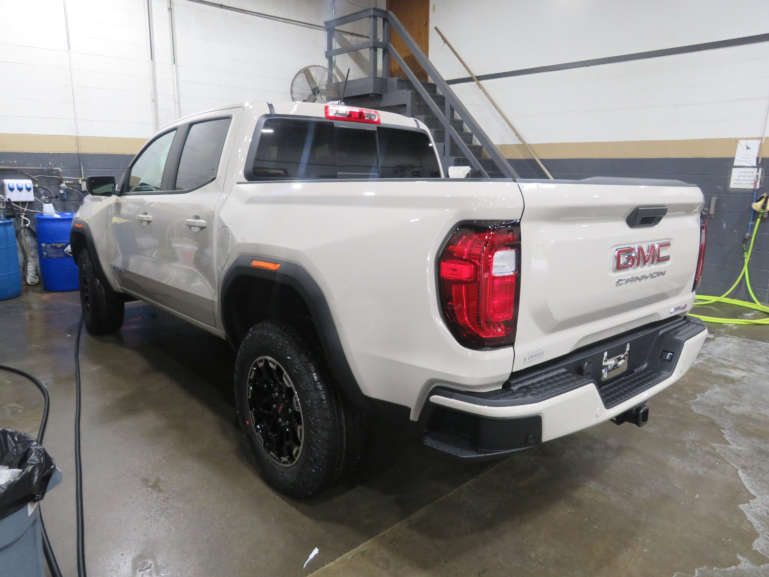 New 2026 GMC Canyon AT4 w/ Technology Plus Package AWD/4WD image 4