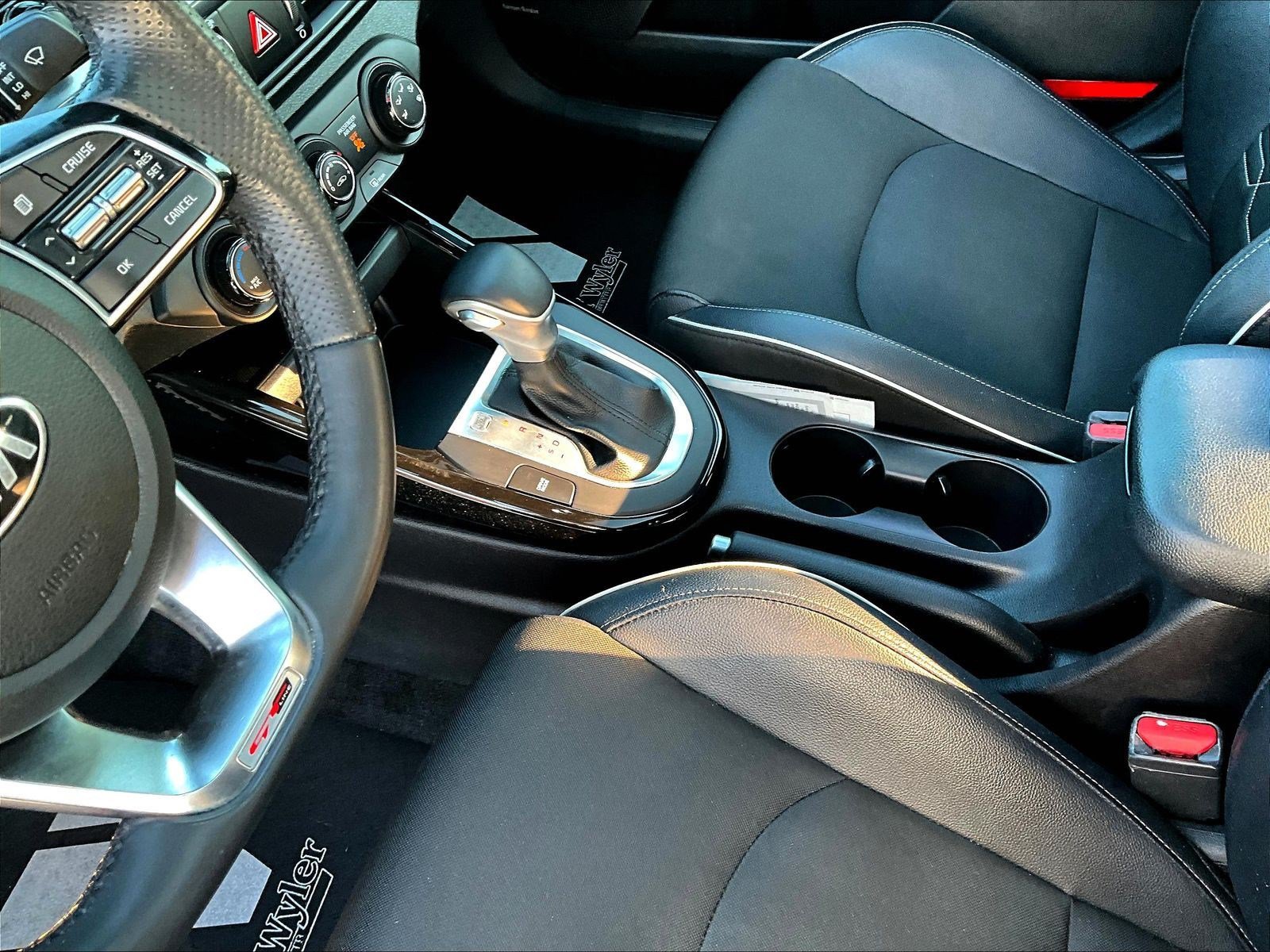Used 2021 Kia Forte GT-Line w/ GT-Line Premium Package FWD image 17