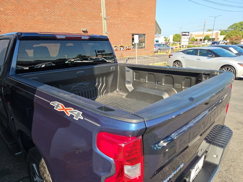 Used 2023 Chevrolet Silverado 1500 LT AWD/4WD image 26