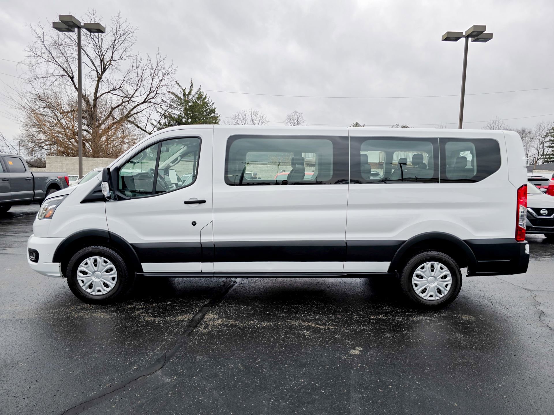 Used 2023 Ford Transit 350 XLT image 13