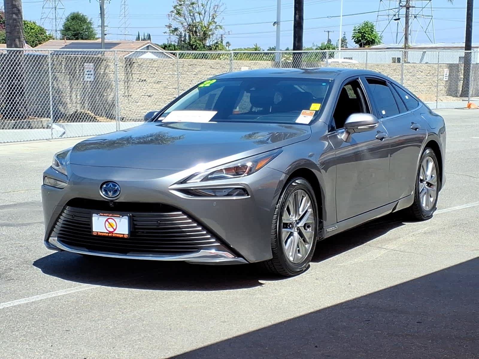 Certified 2022 Toyota Mirai w/ Advanced Technology Package RWD image 3
