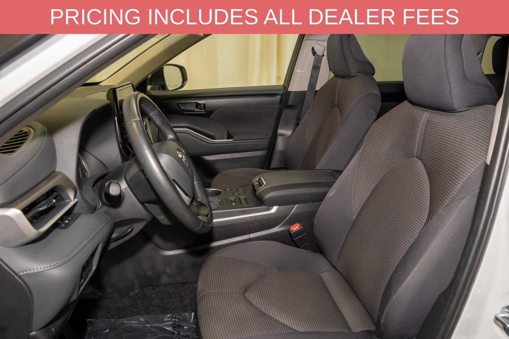 Certified 2025 Toyota Highlander LE AWD/4WD image 11