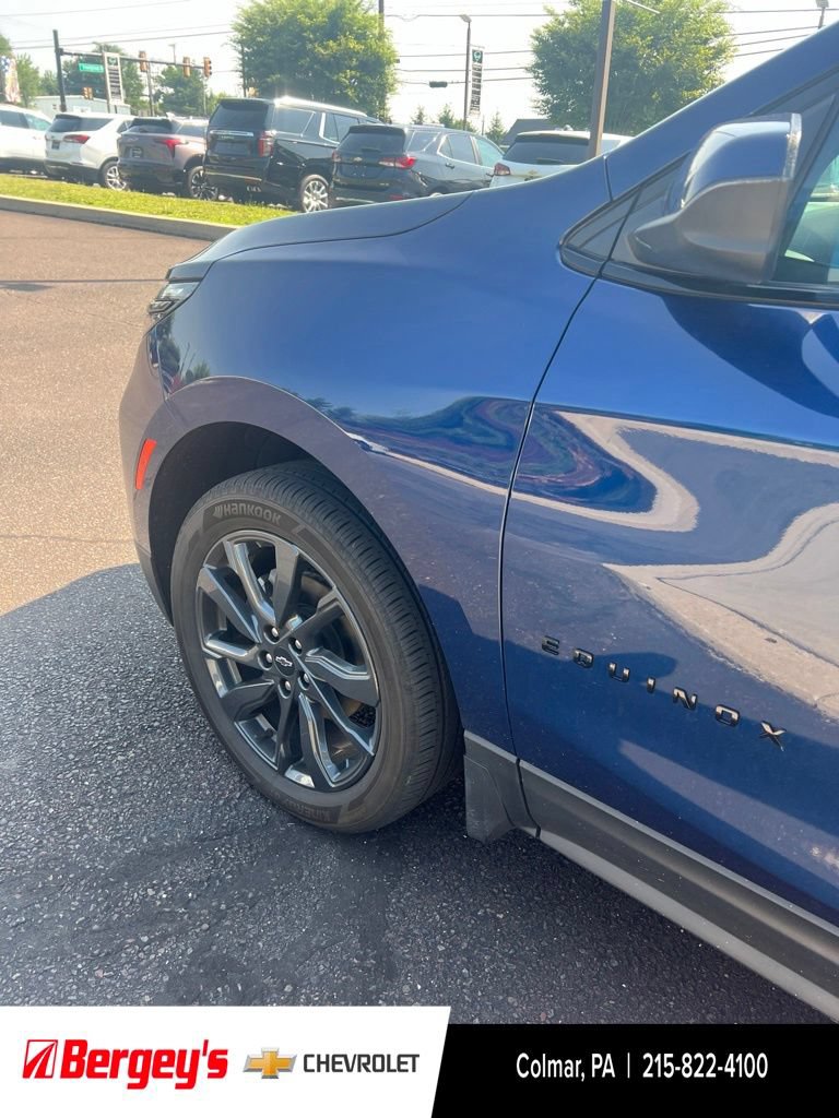 Used 2023 Chevrolet Equinox RS w/ LPO, Floor Liner Package AWD/4WD image 5