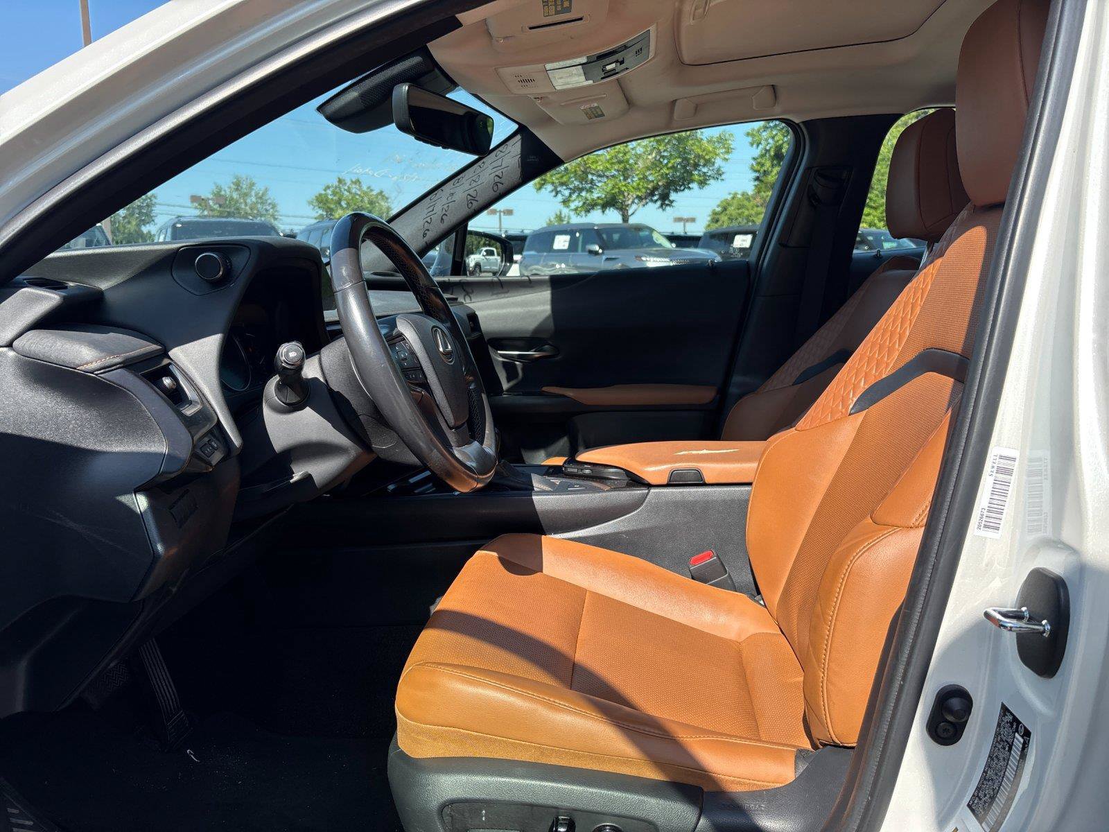 Used 2021 Lexus UX 200 w/ Premium Package FWD image 15