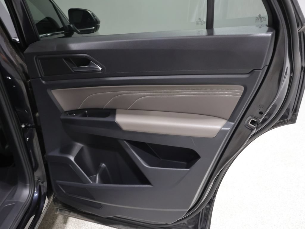 Used 2021 Volkswagen Atlas Cross Sport SEL AWD/4WD image 18