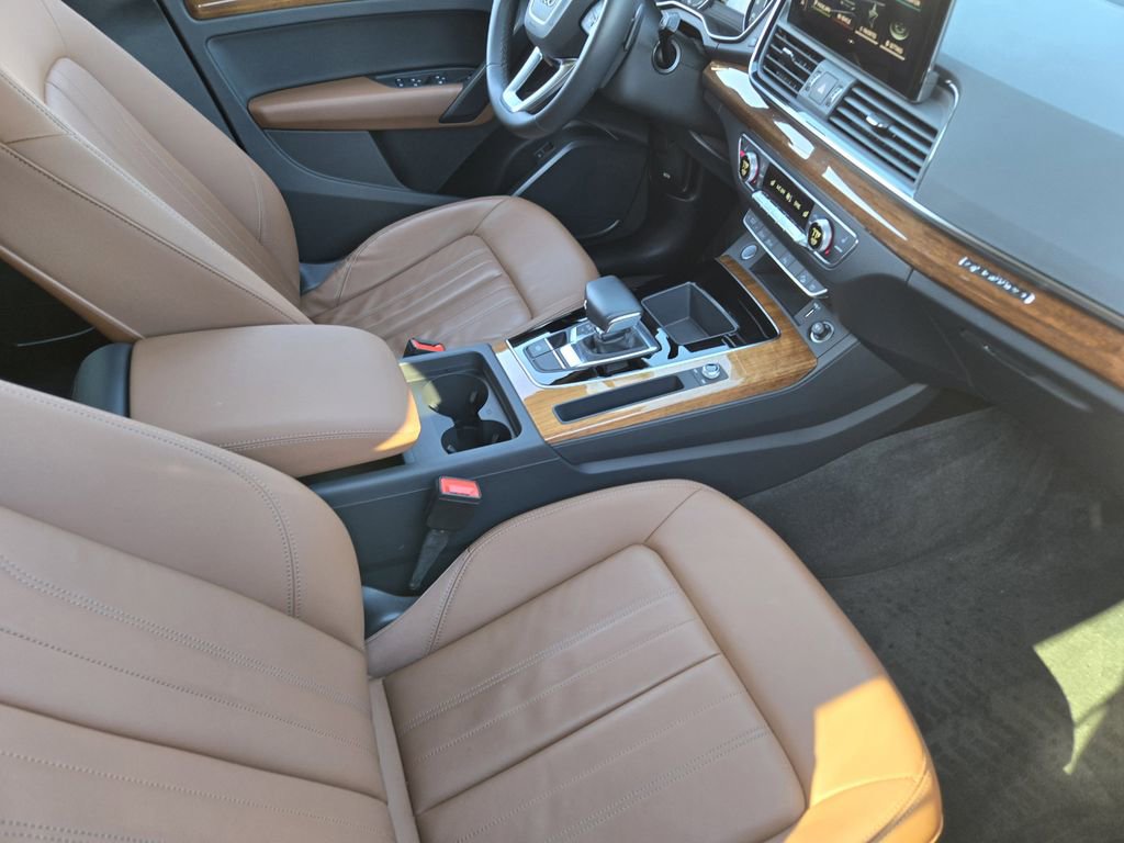 Certified 2023 Audi Q5 2.0T Premium w/ Convenience Package image 16