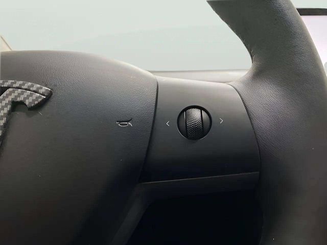 Used 2023 Tesla Model 3 Standard Range image 42