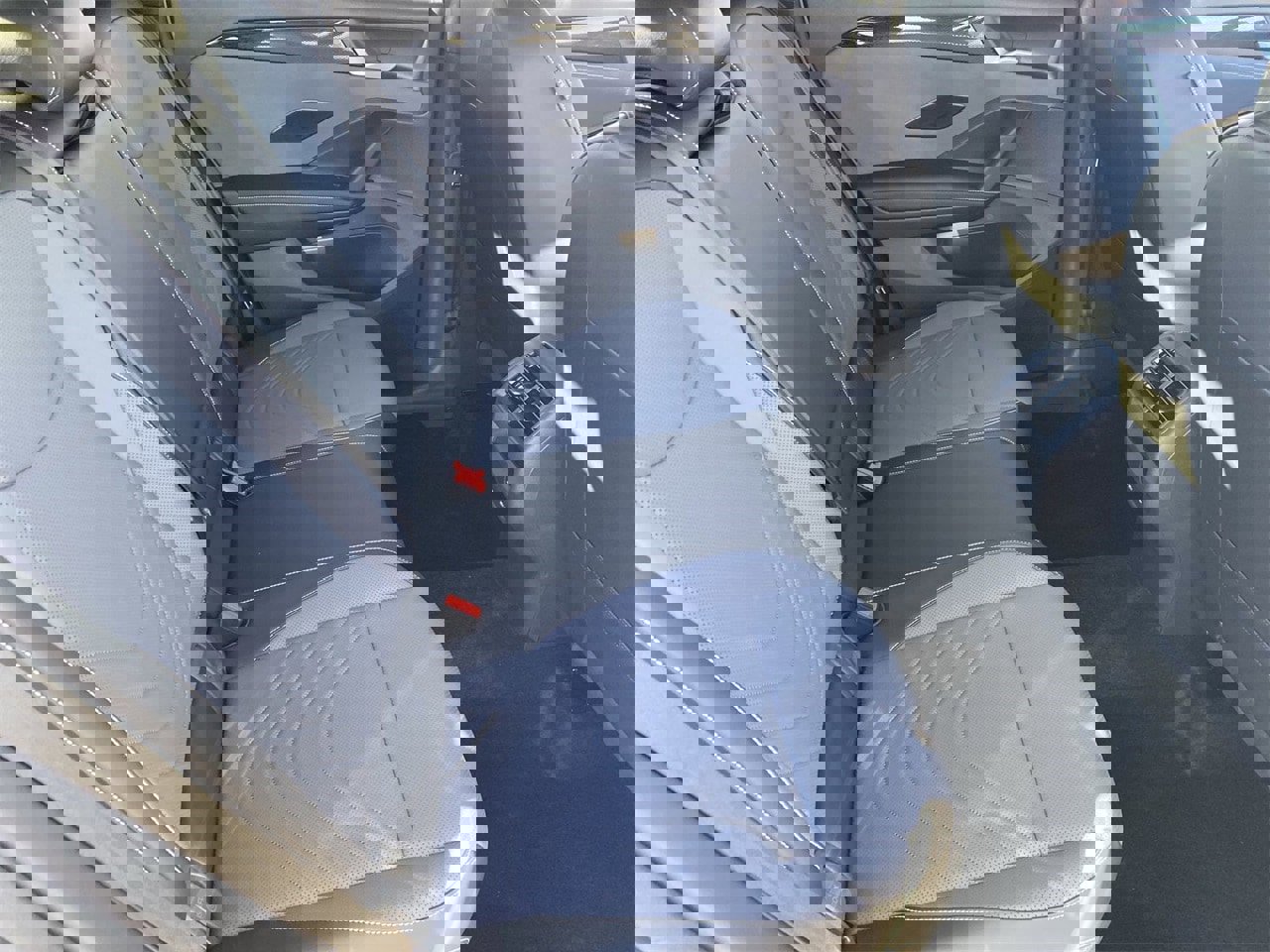 New 2026 Volkswagen Tiguan SE R-Line image 9