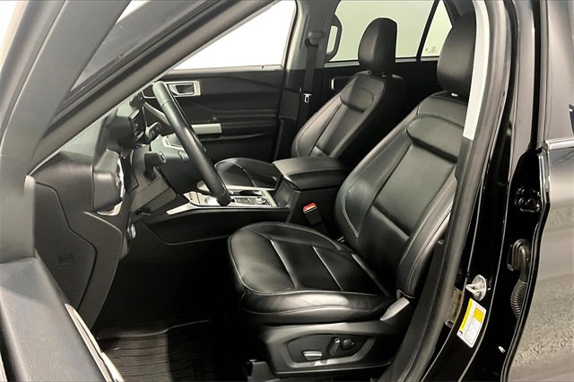 Used 2023 Ford Explorer XLT image 22