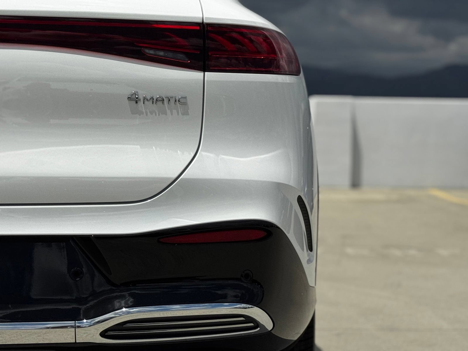 New 2026 Mercedes-Benz EQS 400 4MATIC SUV image 12