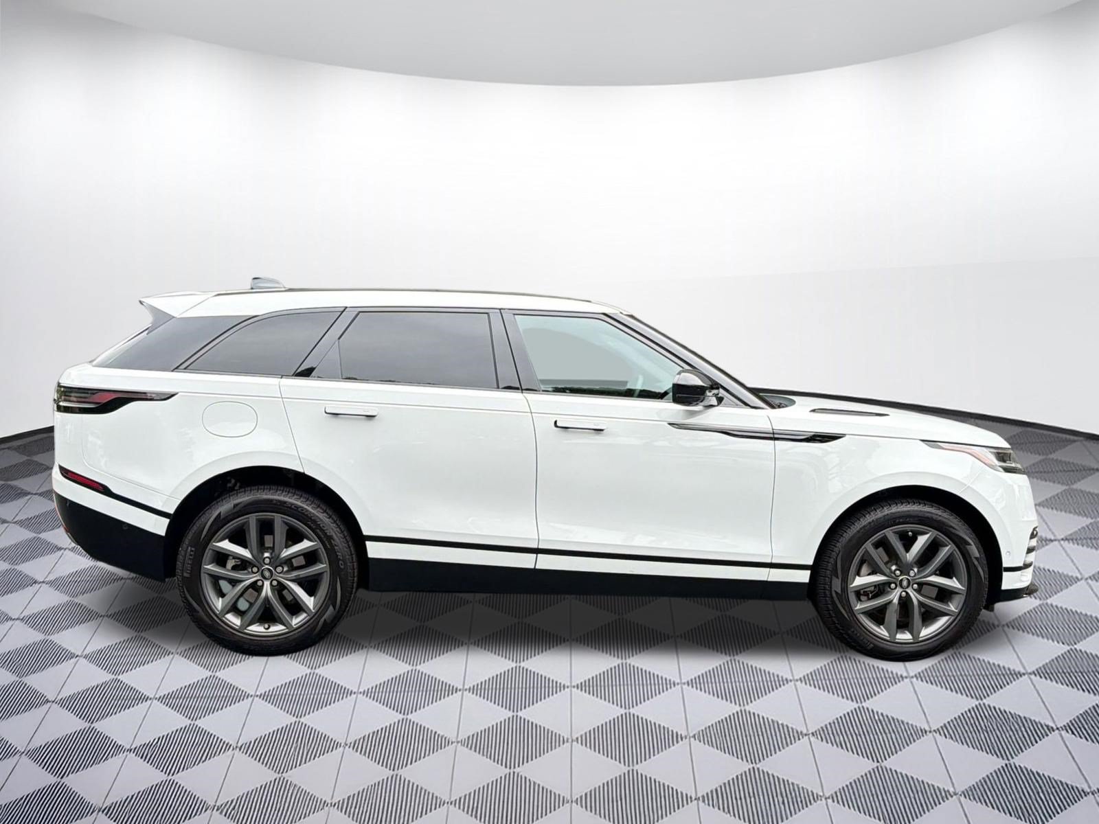 Used 2026 Land Rover Range Rover Velar Dynamic SE AWD/4WD image 8