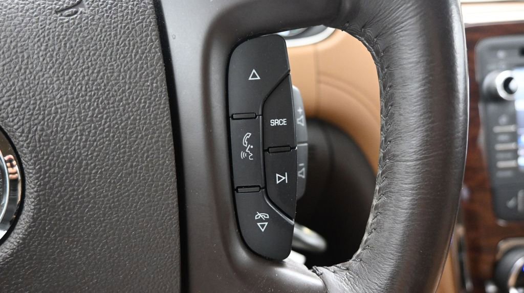 Used 2017 Buick Enclave Leather FWD image 33
