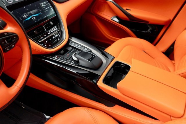 Used 2022 Aston Martin DBX image 36