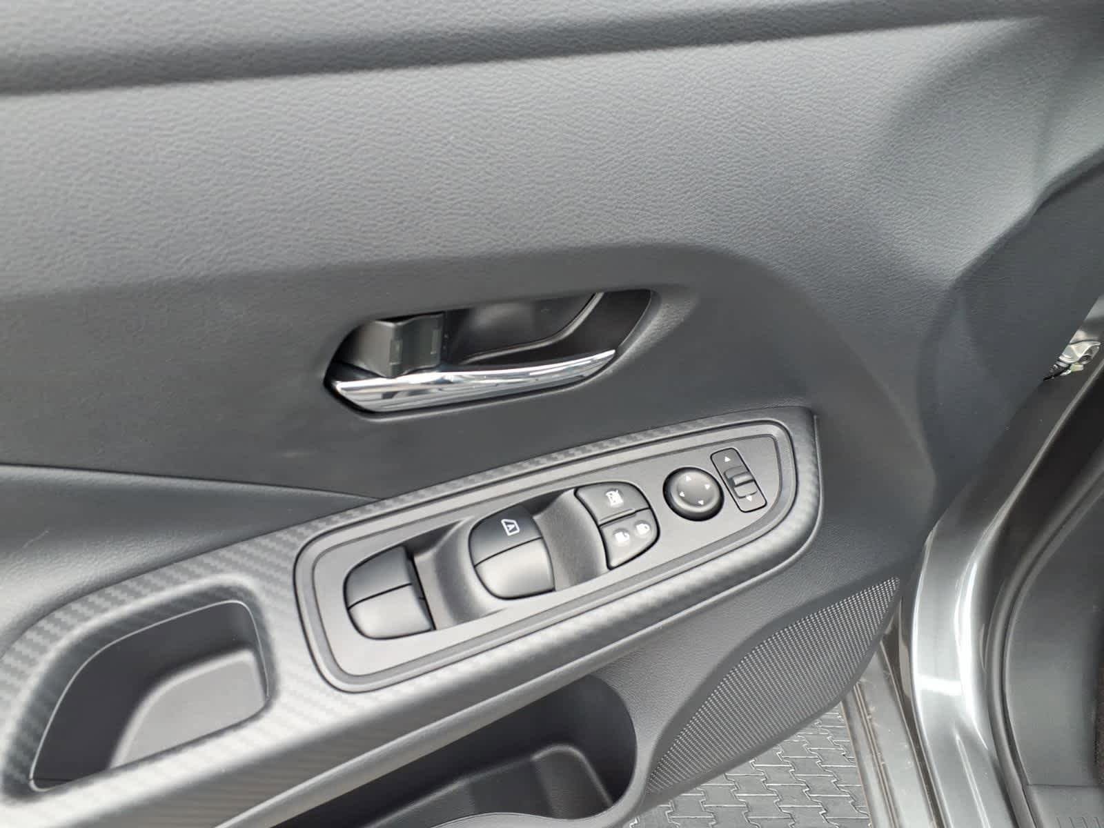 New 2025 Nissan Versa SV FWD image 11