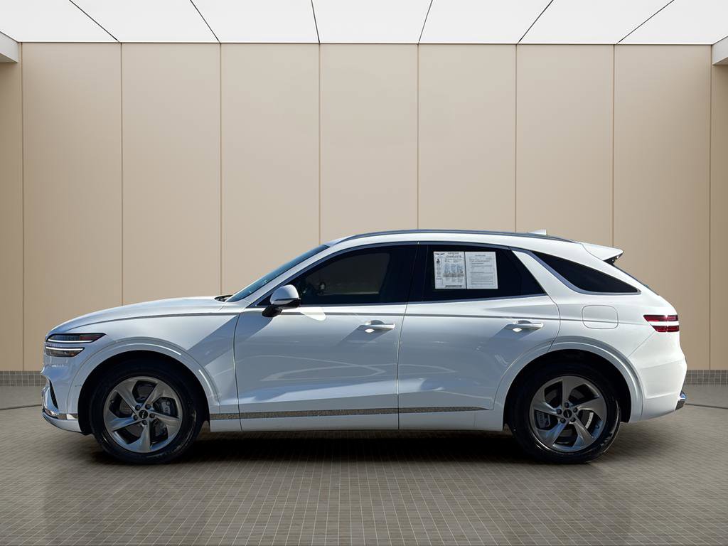 Certified 2026 Genesis GV70 2.5T Select AWD/4WD image 2