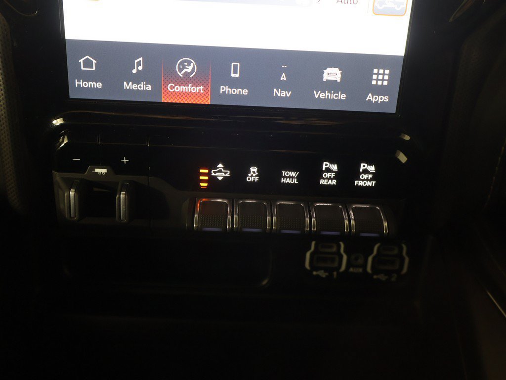 Used 2022 RAM 1500 Limited w/ Body-Colour Bumper Group AWD/4WD image 47
