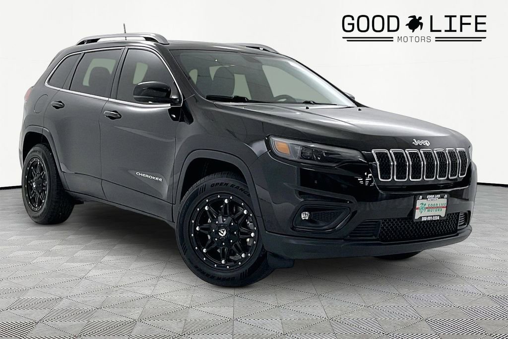 Used 2019 Jeep Cherokee Latitude Plus w/ Comfort/Convenience Group