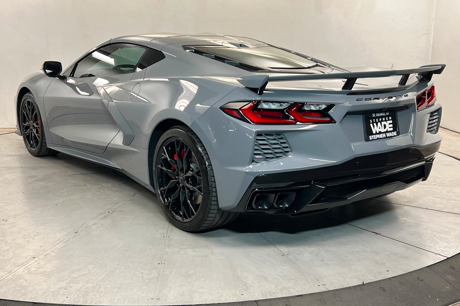 Used 2025 Chevrolet Corvette Stingray Preferred Cpe w/ Z51 Performance Package RWD image 3