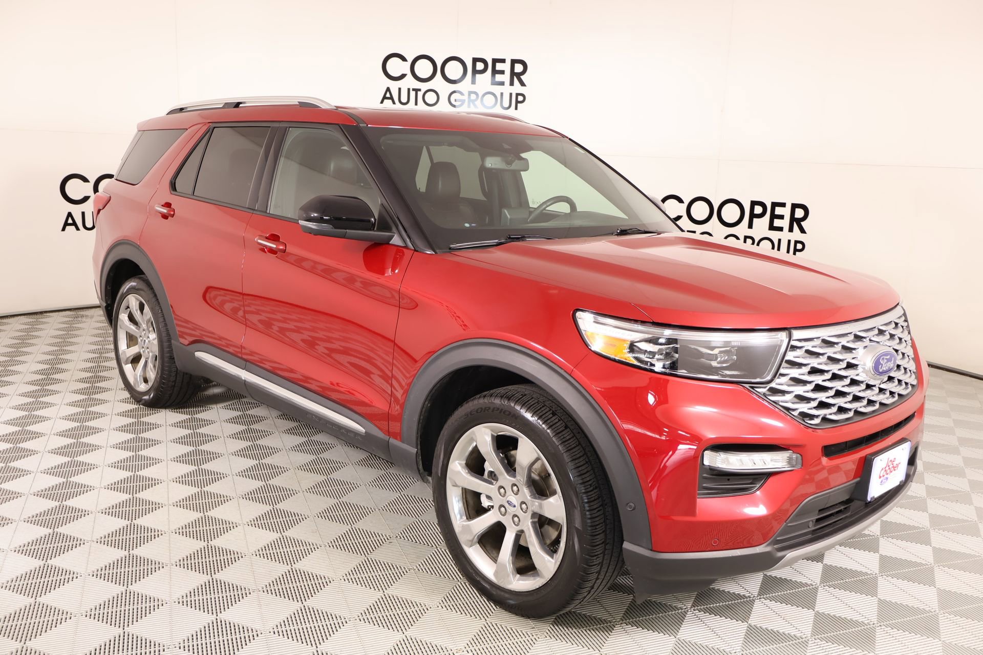 Used 2020 Ford Explorer Platinum w/ Premium Technology Package AWD/4WD image 1