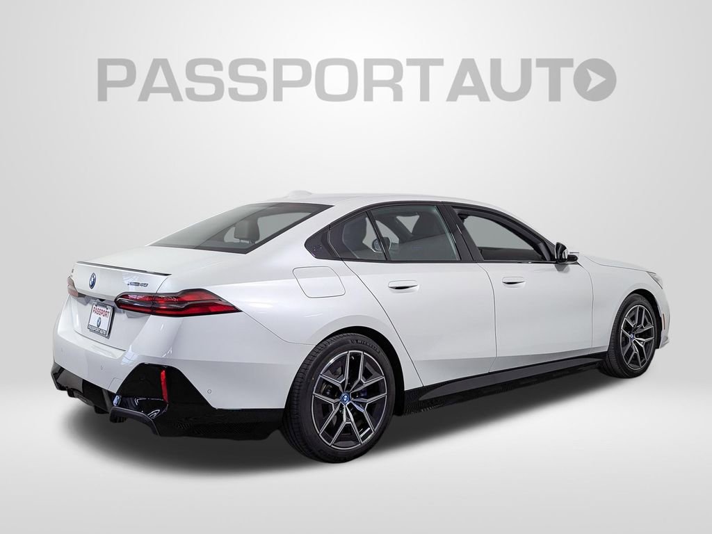 Used 2025 BMW i5 xDrive40 w/ M Sport Package AWD/4WD image 7
