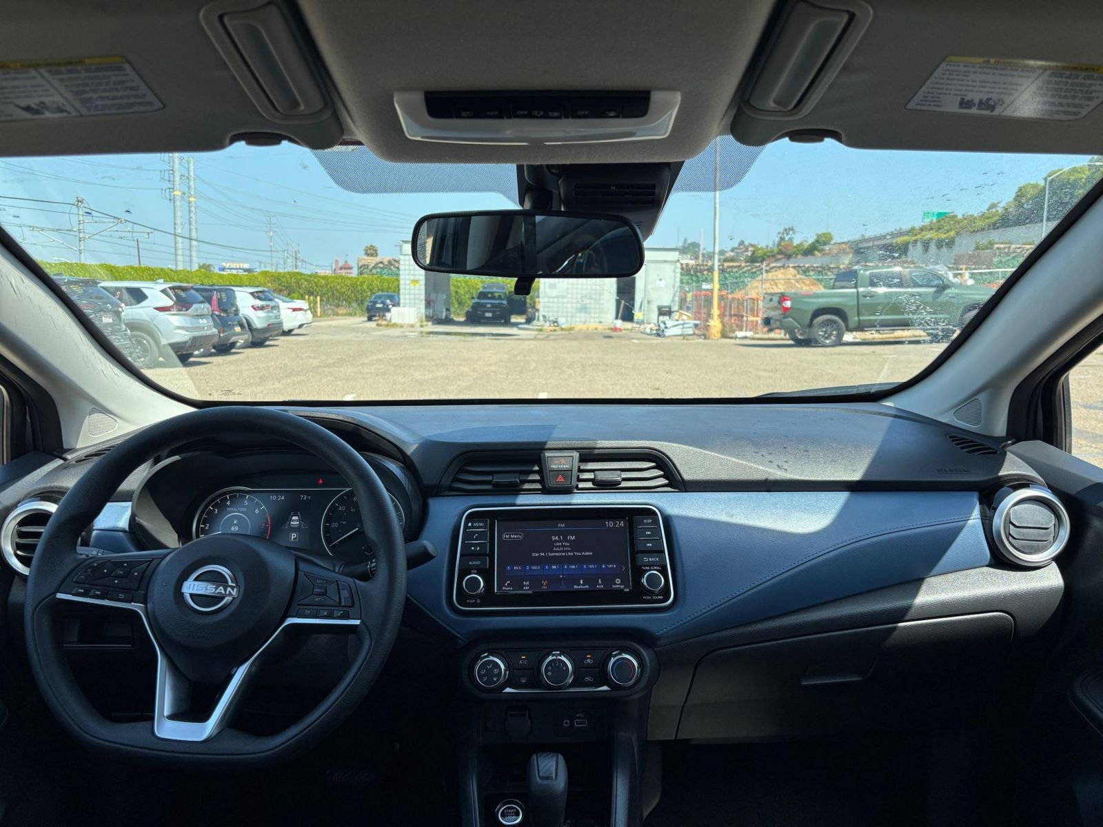 Used 2025 Nissan Versa SV FWD image 31