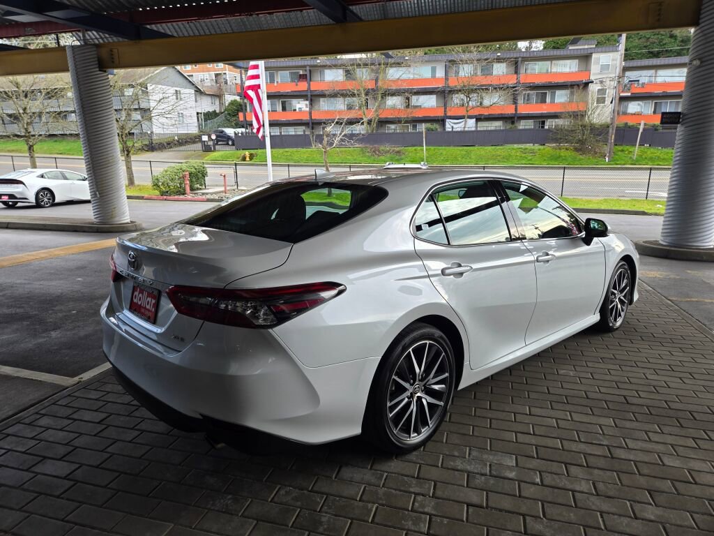 Used 2024 Toyota Camry XLE w/ Cold Weather Package FWD image 5