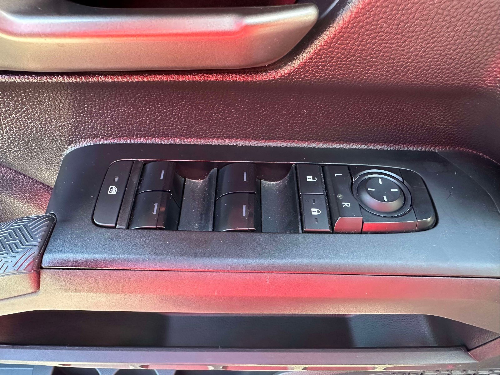 Used 2024 Toyota Tacoma TRD Off-Road AWD/4WD image 18