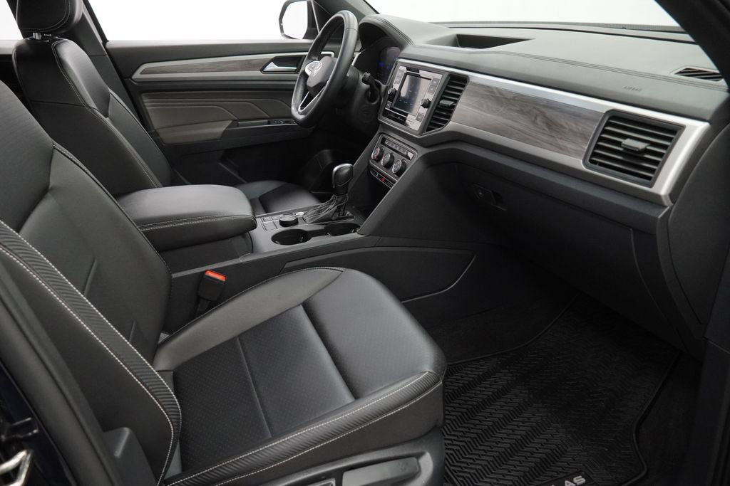 Used 2022 Volkswagen Atlas Cross Sport SE image 46