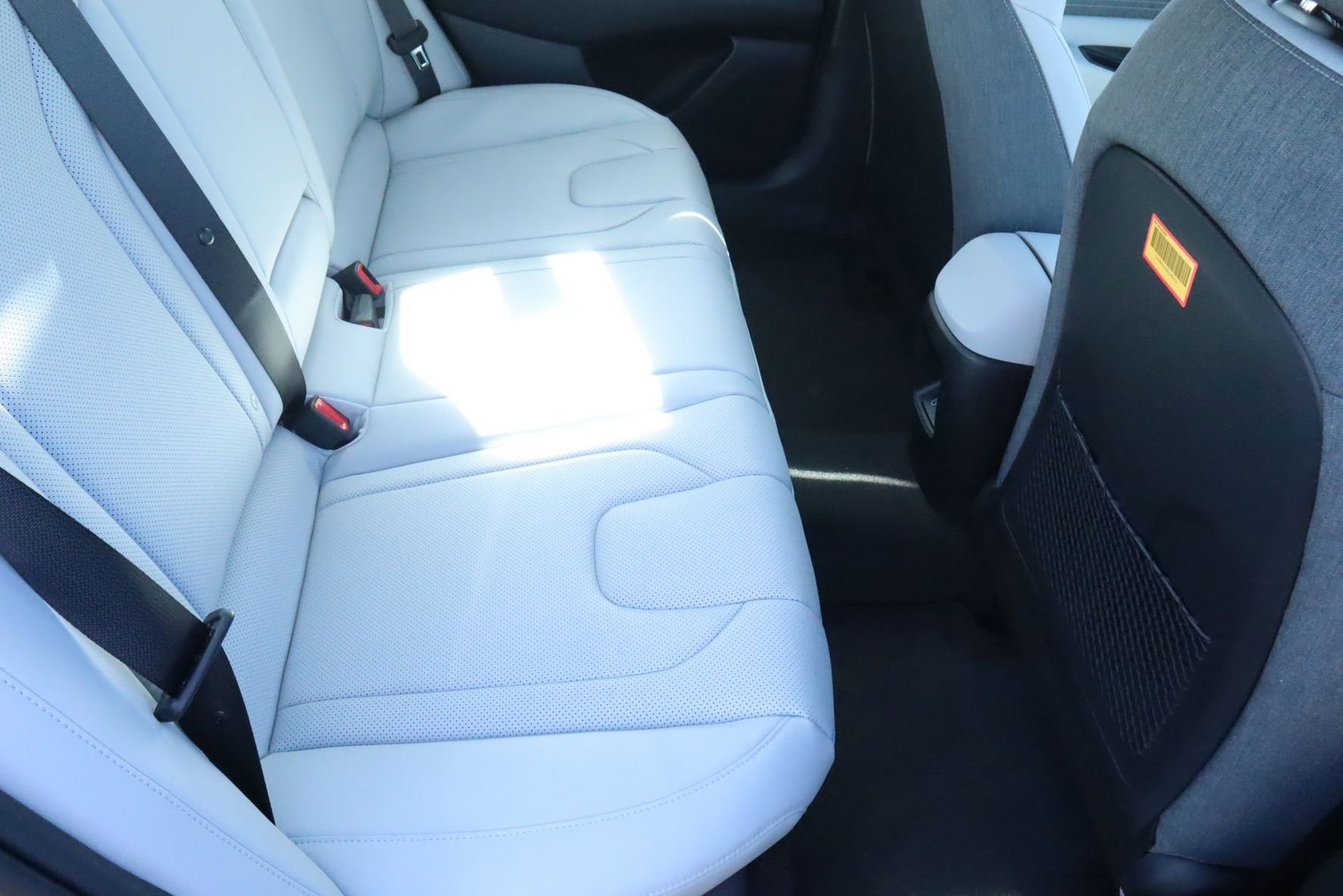 New 2025 Hyundai Elantra Limited image 21