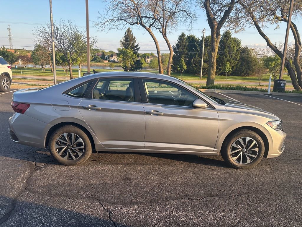 Used 2022 Volkswagen Jetta S w/ IQ.Drive Package FWD image 6