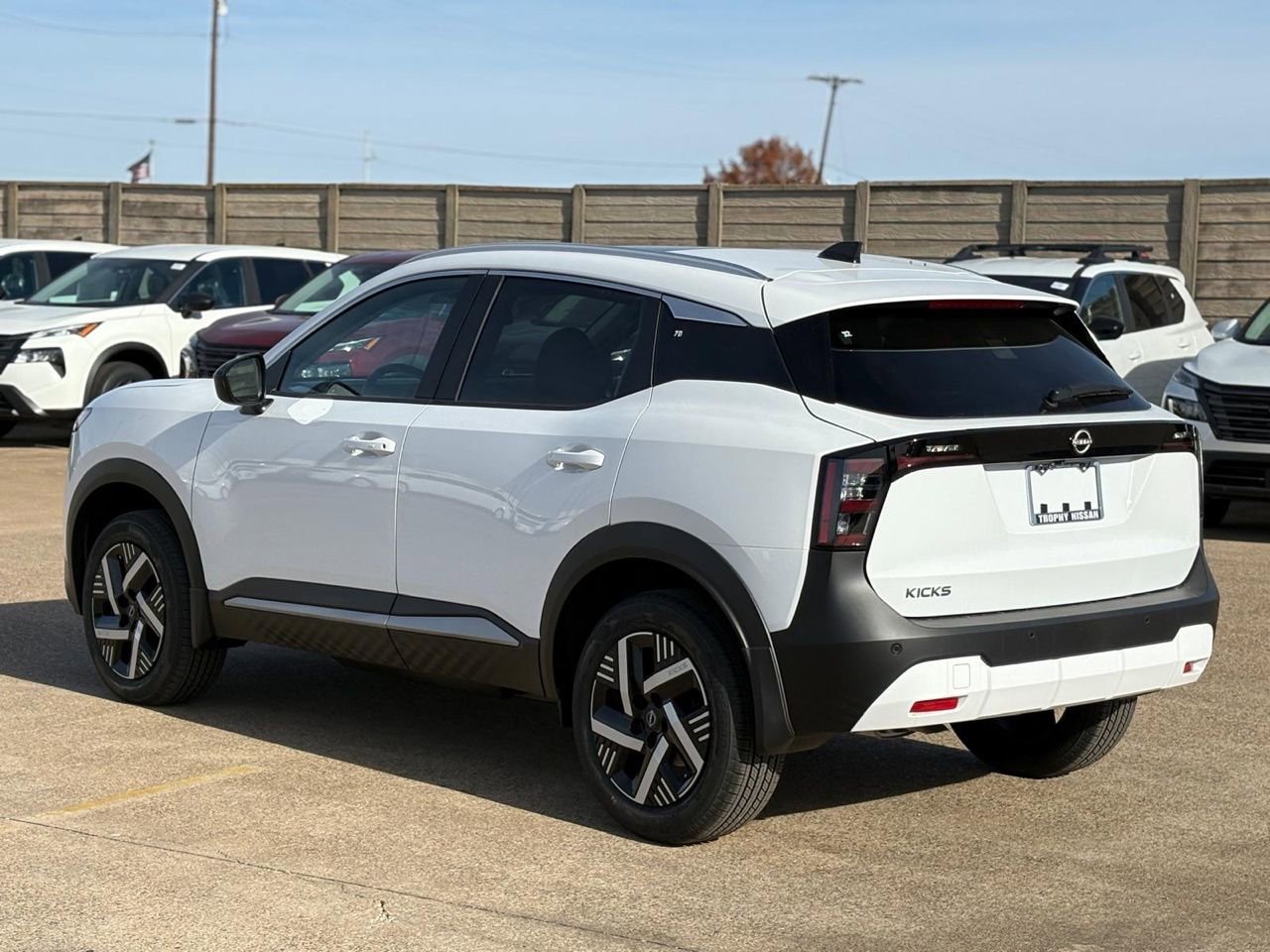 New 2026 Nissan Kicks SV w/ SV Premium Package FWD image 7