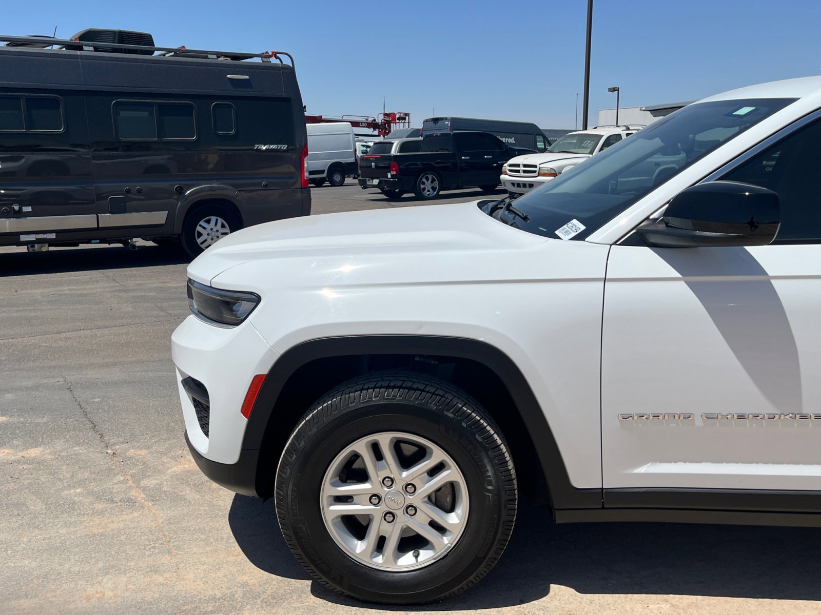 Used 2023 Jeep Grand Cherokee Laredo w/ Trailer Tow Prep Group (B) RWD image 10