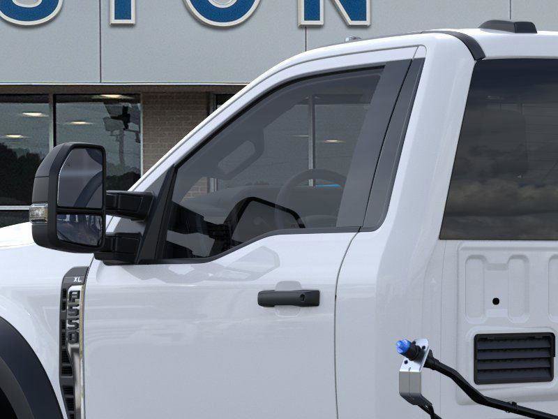 New 2025 Ford F550 4x4 Regular Cab Super Duty image 21