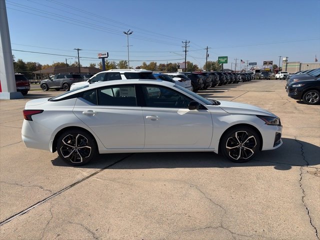 New 2025 Nissan Altima 2.5 SR w/ SR Premium Package image 7